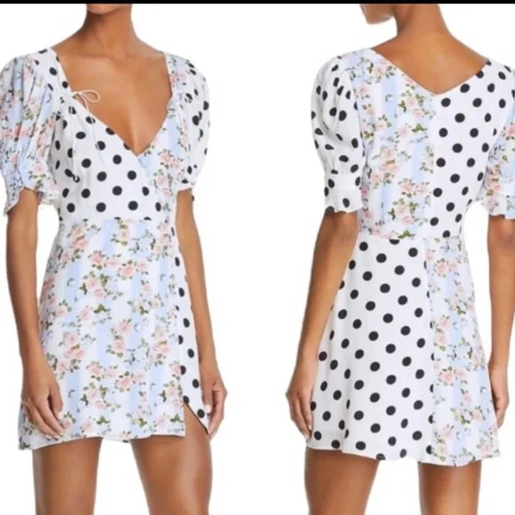 for love and lemons savannah wrap mini dress For Love And Lemons Savannah Wrap Blue and White Floral Mini Dress - Size Medium